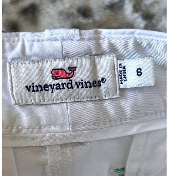 Vineyard Vines Preppy Style White Whale Embroidered Shorts Size 6S - Picture 4 of 6